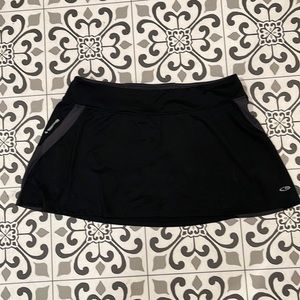 3 fr $20 ATHLETIC SKORT XL